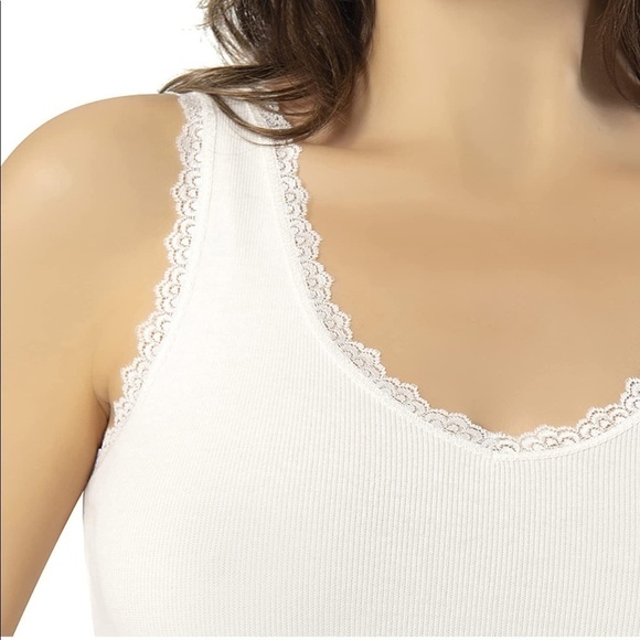 Brand New Ecru Stretch Lace Camisole Wide Strap Round Neck Support Tank Top - Picture 2 of 6